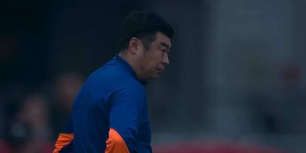 足球-1年前还在踢中乙，彭啸上限可留洋 泰山手握05众星 培养后腰争冠