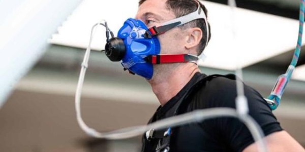 足球-【拜仁转会动态】莱万归队报到，德利赫特即将下树？